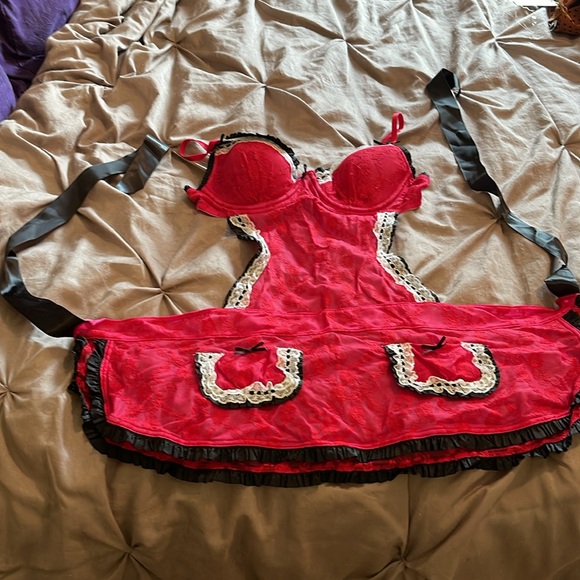 Lingerie - Apron - Picture 2 of 3